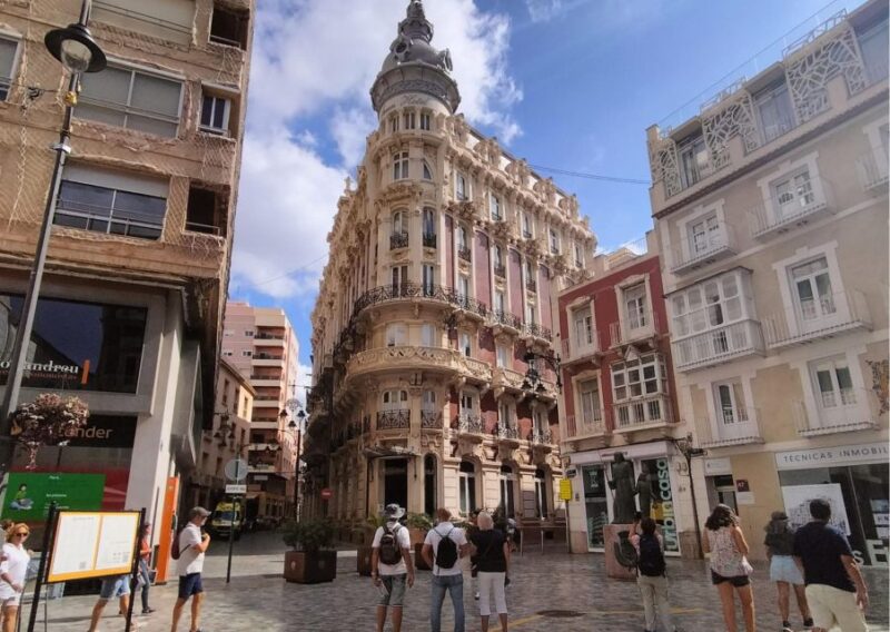 Cartagena: Guided Walking Tour With Tapas and Drinks - Tour Duration and Languages