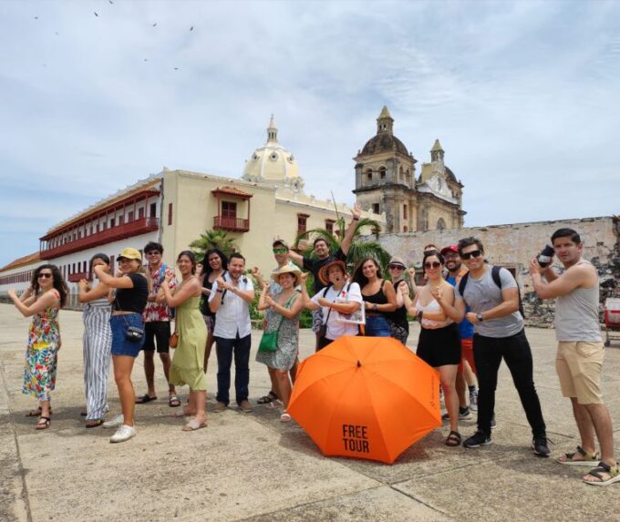 Cartagena: Historic Center and Getsemaní Shared Walking Tour - Key Historical Sites