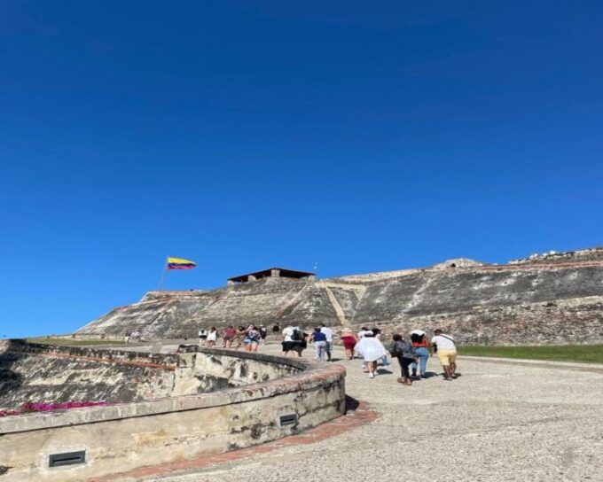 Cartagena: Historical City Tour on a Chiva Bus With Guide! - Customer Experience