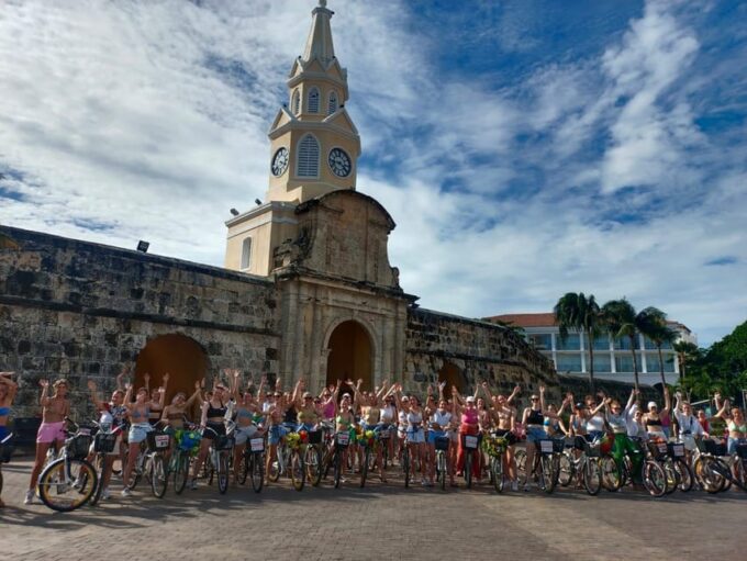 Cartagena: Historical, Cultural and Graffity Bike Tour - Starting Location and Neighborhoods