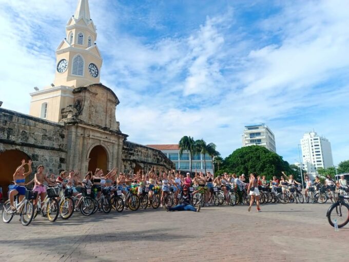 Cartagena: Historical, Cultural and Graffity Bike Tour - Private Tour Options