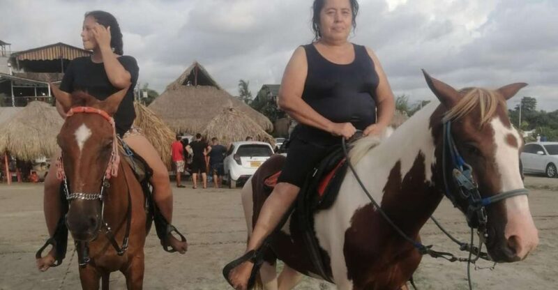 Cartagena: HORSE RIDING on the Beach PHOTOS and LUNCH - Duration and Pricing