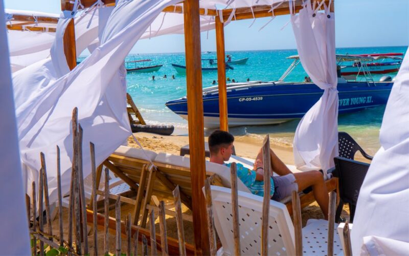 Cartagena: Isla Baru Beach Club at Playa Blanca - Amenities and Facilities
