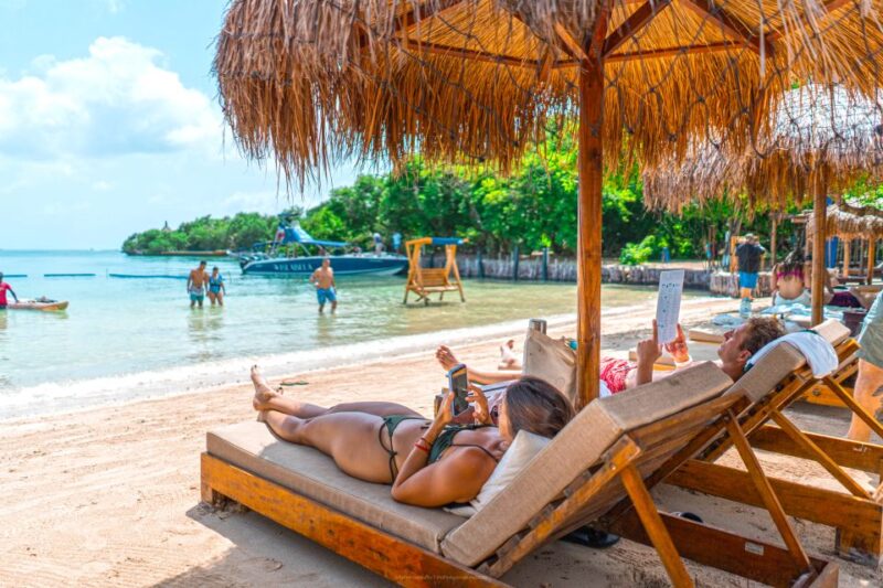 Cartagena: Islabela Islands Boat Trip With Lunch & Cocktail - Experience Highlights