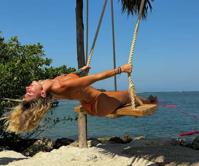 Cartagena: La Punta Beach Club Day Pass (Lunch Included) - Departures and Transportation