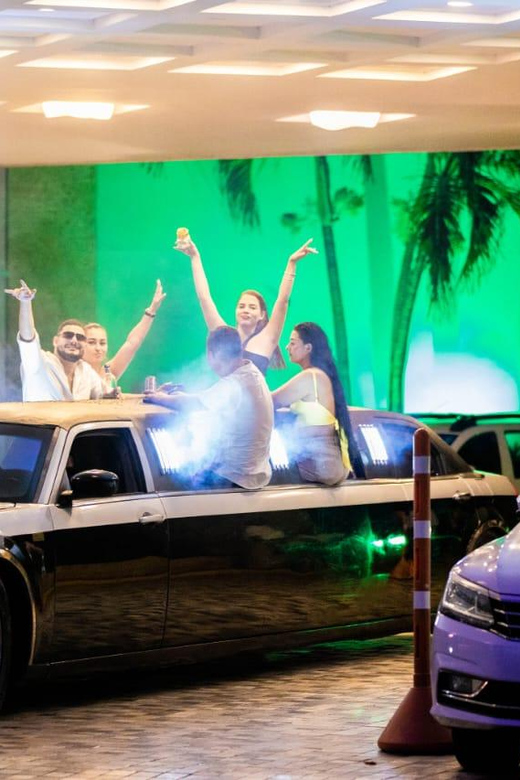 Cartagena: Limousine Tour Through the Streets of Cartagena - Booking and Coordination