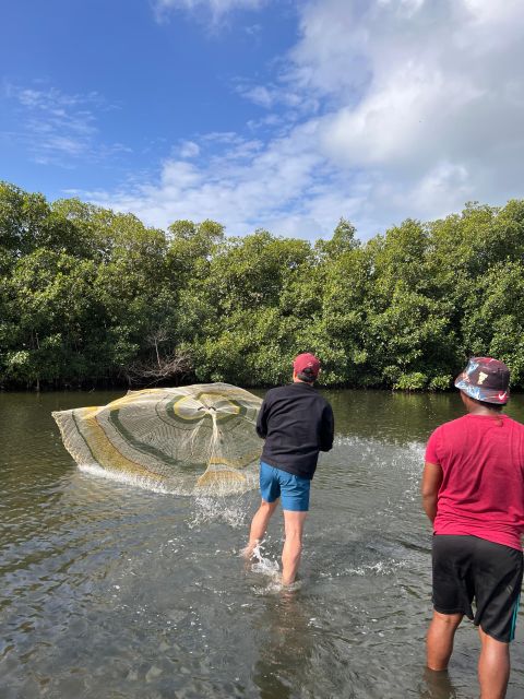 Cartagena Native Fishing Through The Mangroves - Key Points
