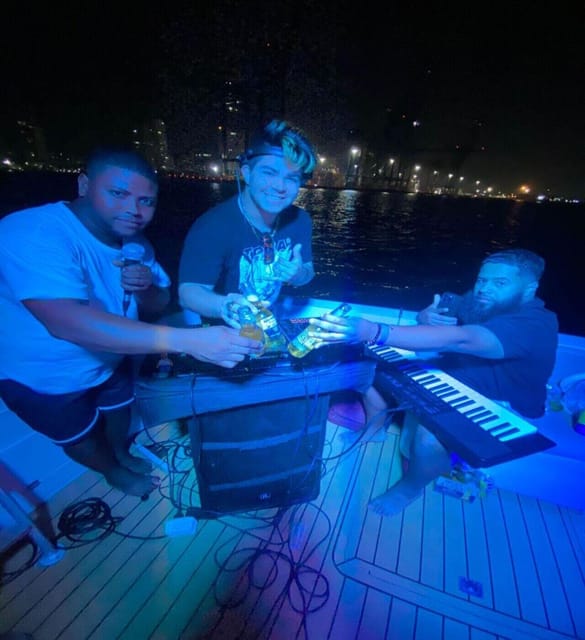 Cartagena: Nightplan on a Yacht With Open Bar, DJ on Board! - Key Points