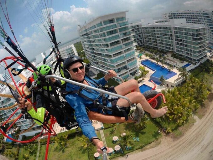 Cartagena: Paratriking Flight From the Beach - Booking and Cancellation Policy