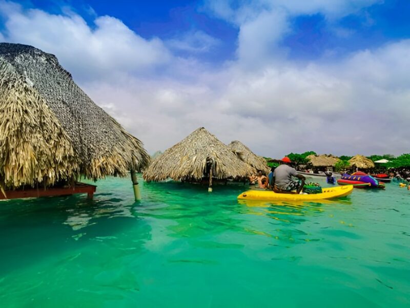 Cartagena: Party Boat to Cholon Beach With 2 Drinks & Lunch - Transportation and Meeting Points