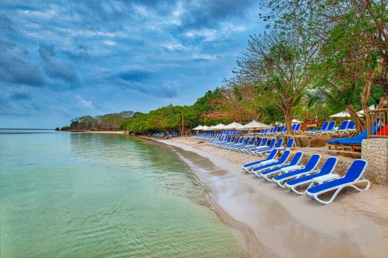 Cartagena: PRIVATE ISLAND in Rosario Islands BUFFET LUNCH - Experience Highlights
