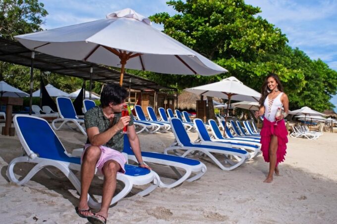 Cartagena: PRIVATE ISLAND in Rosario Islands BUFFET LUNCH - Frequently Asked Questions