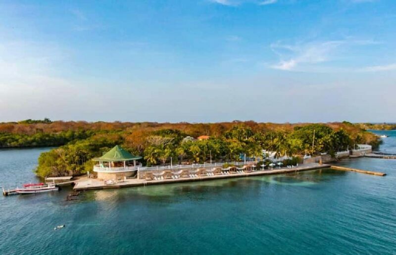 Cartagena: Private Island in Rosario Islands, Open Bar - Key Points