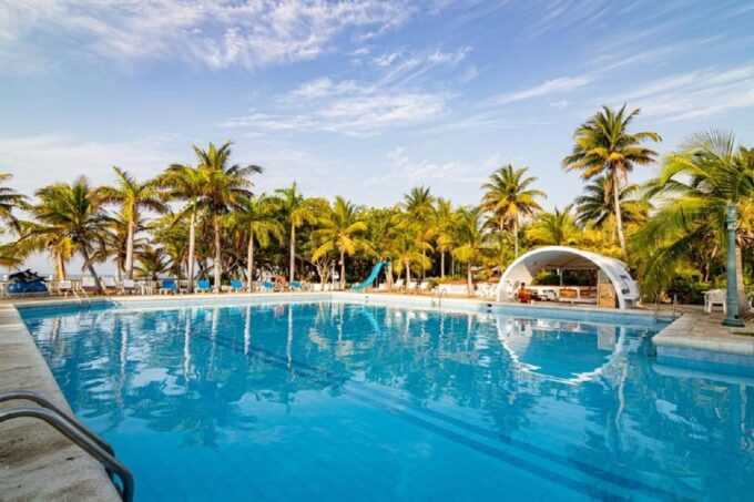 Cartagena: PRIVATE ISLAND in ROSARIO ISLANDS With OPEN BAR - Frequently Asked Questions