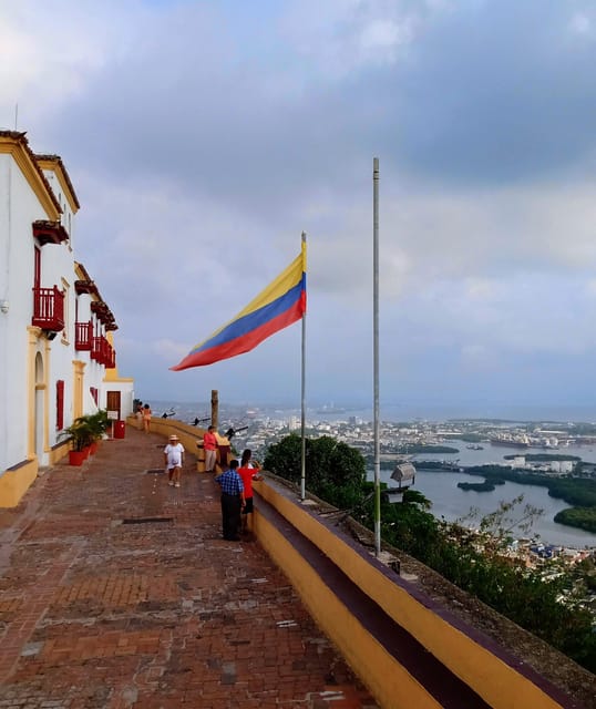 Cartagena: Private Welcome Pickup & Street Food Tasting - Activity Overview
