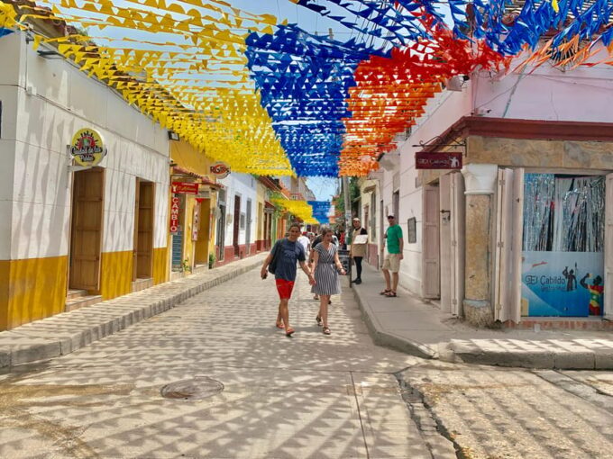 Cartagena: Private Welcome Pickup & Street Food Tasting - Customer Reviews