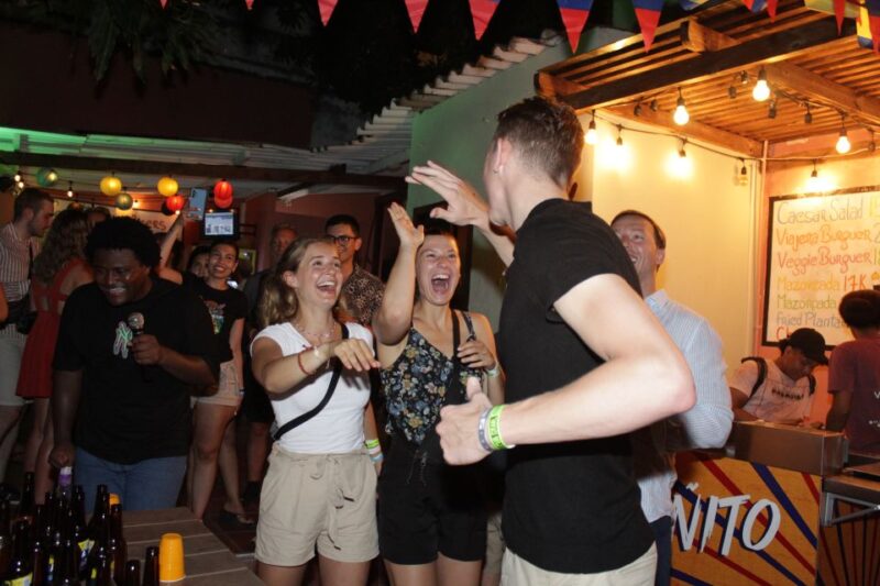 Cartagena: Pub Crawl With Dancing Lessons and Free Shots - Included Services and Activities
