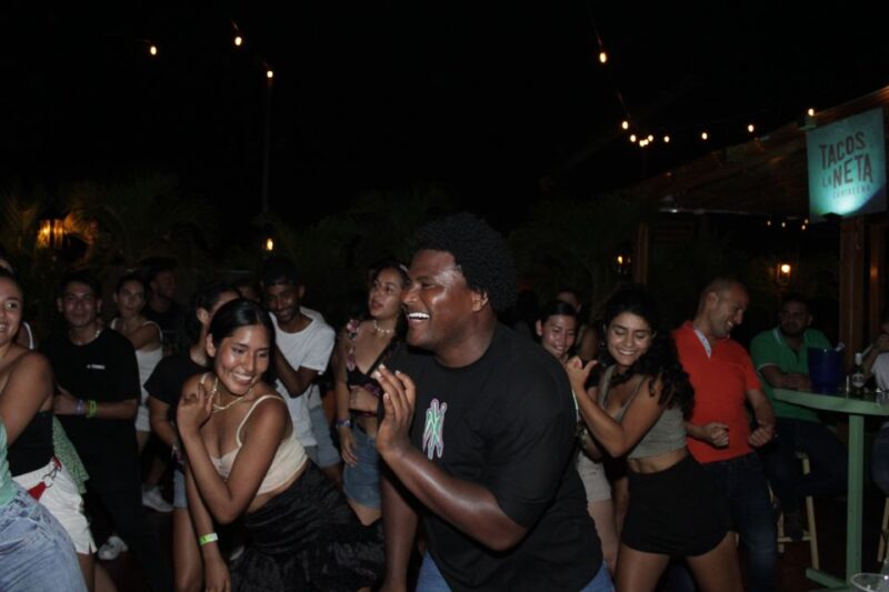 Cartagena: Pub Crawl With Dancing Lessons and Free Shots - Salsa and Champeta Dance Lessons