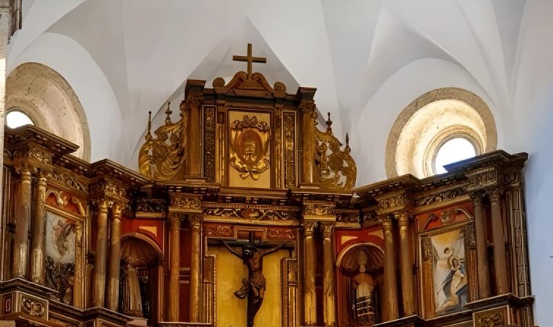 Cartagena: Route Through the Colonial Temples. History and Architecture. - Key Points