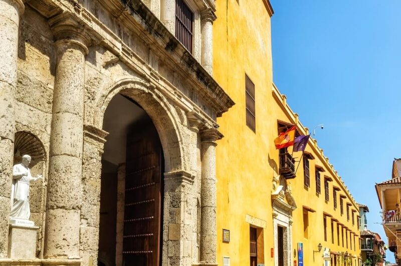 Cartagena: Route Through the Colonial Temples. History and Architecture. - Religious Legacy