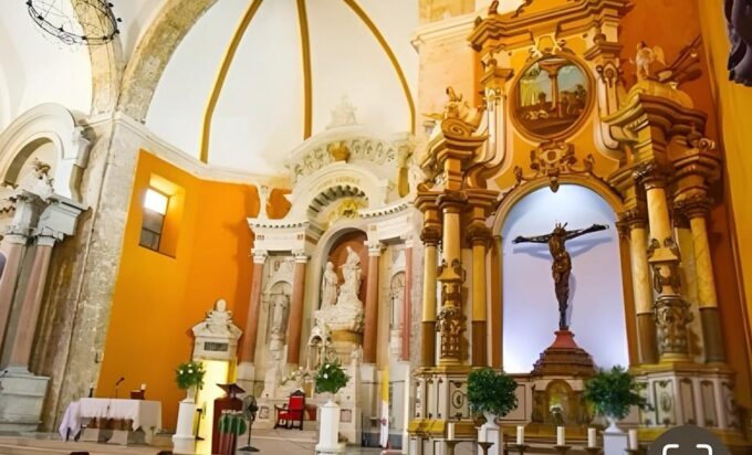 Cartagena: Route Through the Colonial Temples. History and Architecture. - Booking and Availability