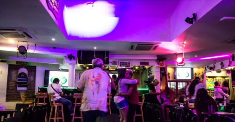 Cartagena: Salsa Bar-Hopping Night Tour - Preparation and Restrictions