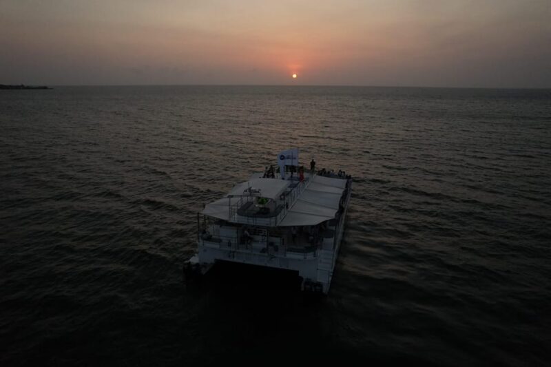 Cartagena: Shiny Catamaran - Nightplan in the Bay! - Experience Highlights