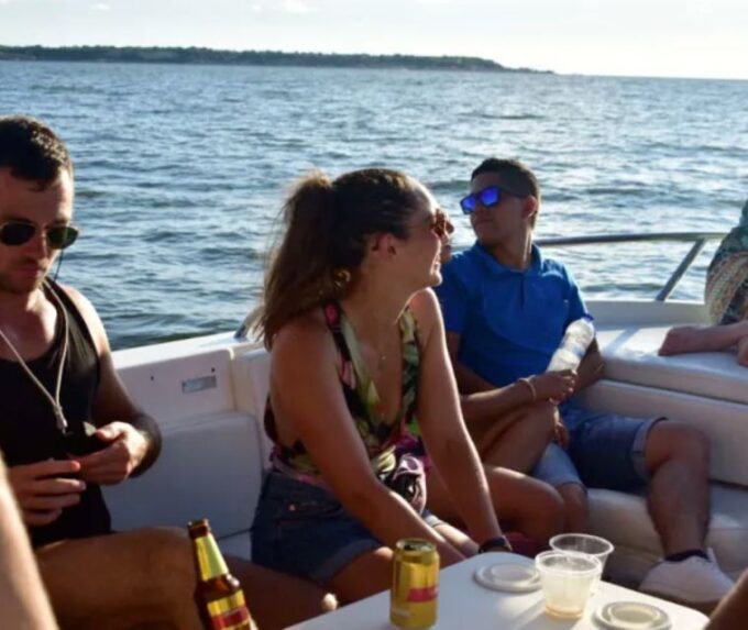 Cartagena: Speedboat Sunset Party Cruise With Drinks - Meeting Point and Languages
