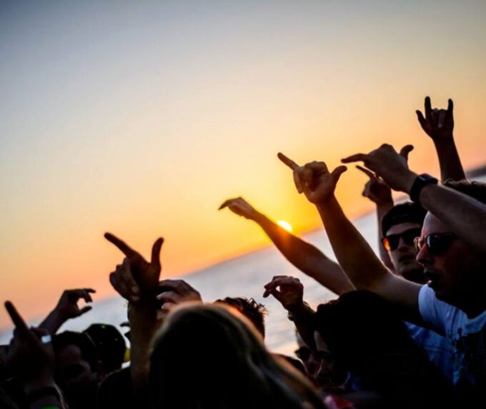 Cartagena: Speedboat Sunset Party Cruise With Drinks - Refund and Cancellation Policy