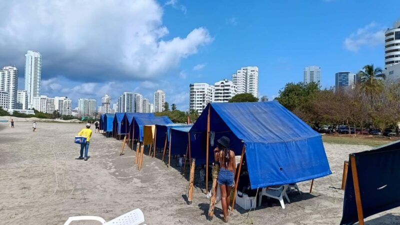 Cartagena: SUN Tent, CHAIRS on Castillogrande Beach + LUNCH - Itinerary and Experience