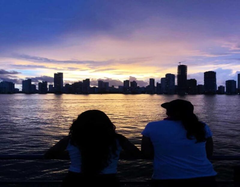 Cartagena: Sunset Boat Plan With 3 Hours Open Bar From 5-8pm! - Important Information