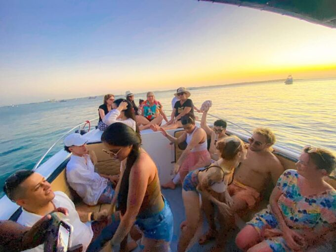 Cartagena: Sunset in Boat in the Bay With Music and Liquor - Recap