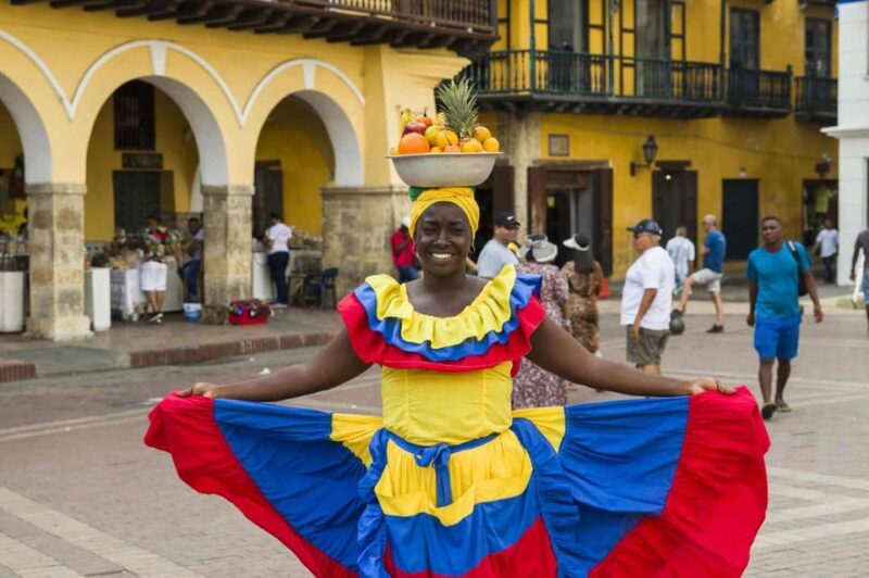 Cartagena to National Aviary and Back Private Transfer - Experience Highlights