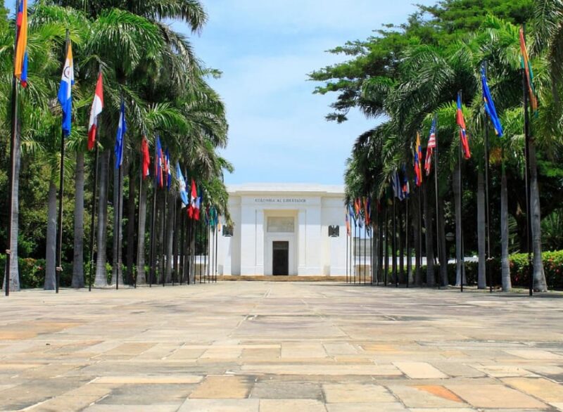 Cartagena: Tour Barranquilla and Santa Marta in English - Pickup and Meeting Details