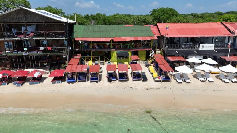 Cartagena: Tour of the Islands With Snorkeling, Lunch, and Plankton Activity - Included Features