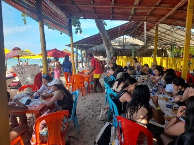 Cartagena: Traditional Daytour to Playa Blanca By Bus! - Recommended Attire
