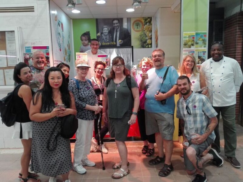 Cartagena: Traditional Market Tour and Tasting - Strolling the Old City