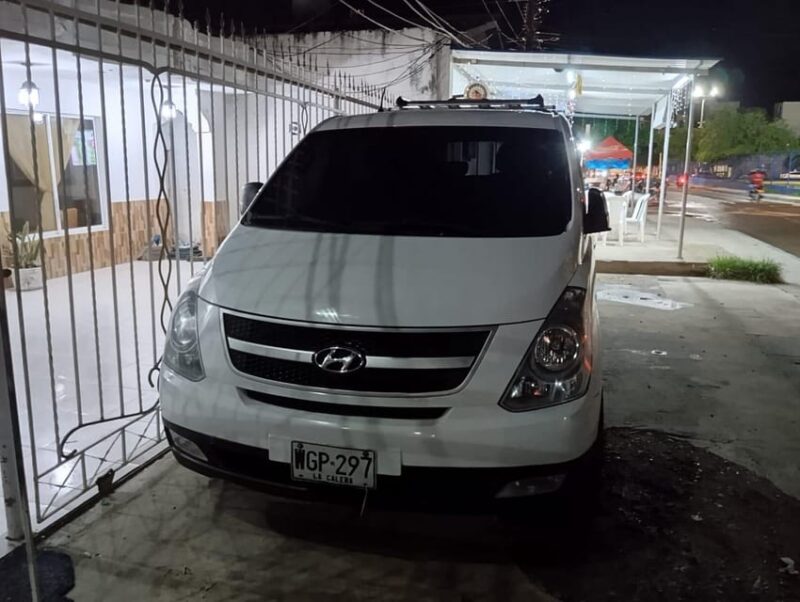 Cartagena: Transfer From the Airport to Hotels in Laguito - Special Requests and Accommodations