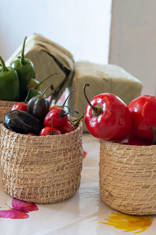 Cartagena: Unique Hot Sauce Tasting - Key Points