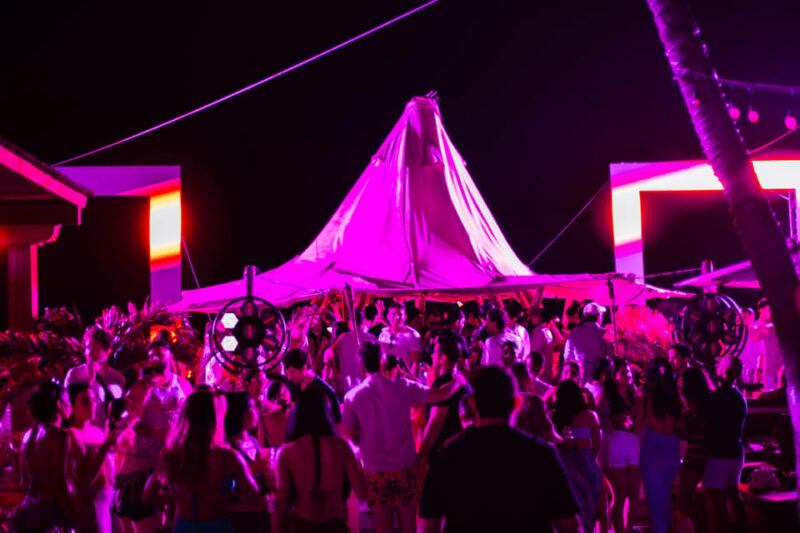 Cartagena: Wala Pass Day, Pool, Sea, DJ and Live Shows - Adult-Only Event