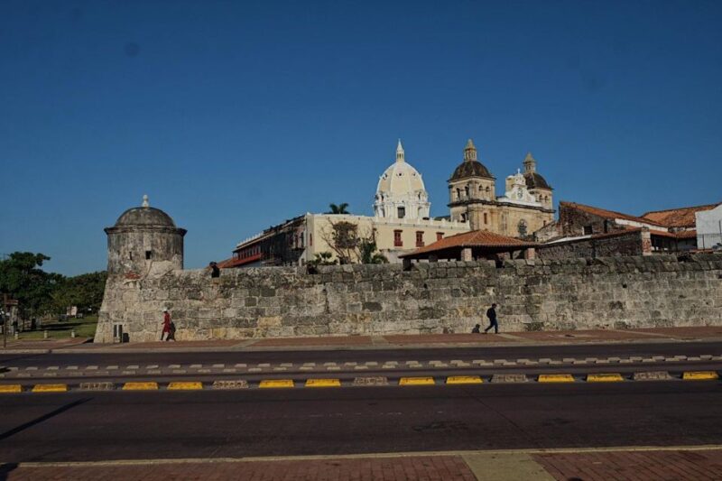 Cartagena: Walled City and Getsemani Shared Walking Tour - Overview and Details