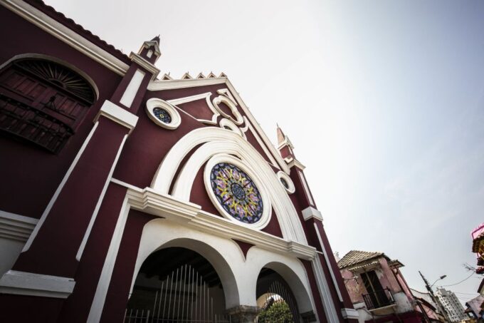Cartagena: Walled City Walking Tour - Exploring Cartagenas History