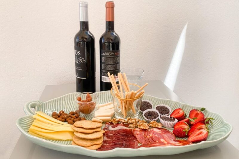 Carvoeiro/Portimão/Alvor: Wine Tour With Tasting, Tapas, Music - Experience Highlights