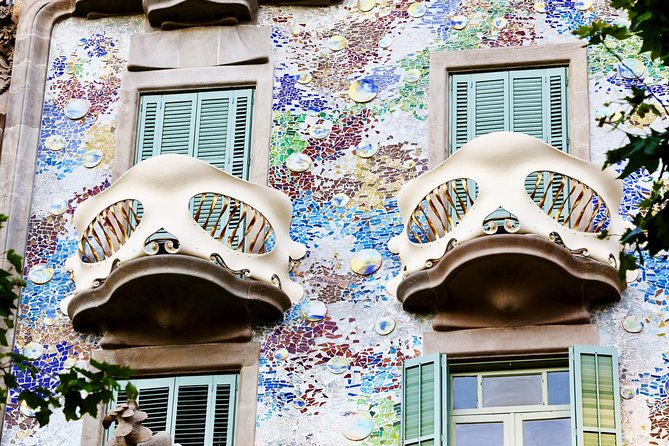 Casa Batllo Admission Ticket With Intelligent Audio Guide - Visiting the Gaudi Dome and Residence