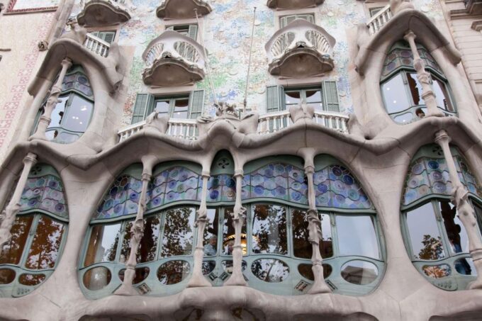 Casa Batllo Fast-Track Tickets, Barcelona Architecture Tour - Group Size Limit