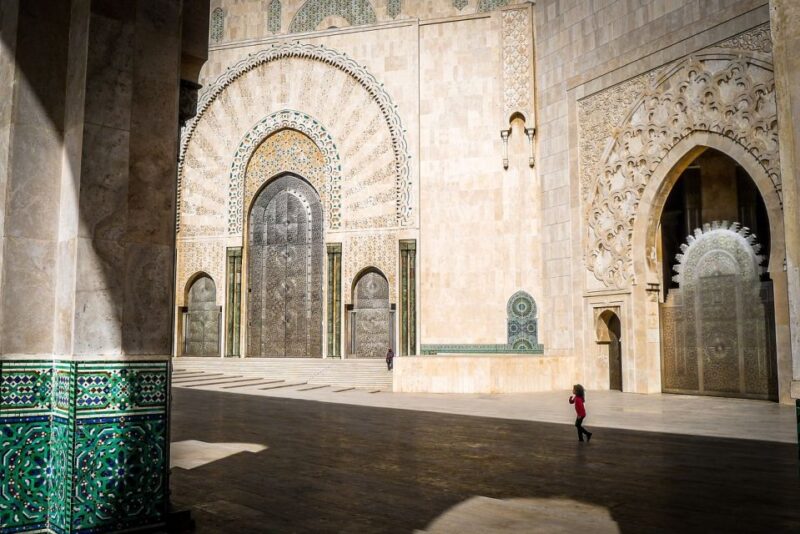 Casablanca: Airport-to-City Tour Experience - Key Attractions