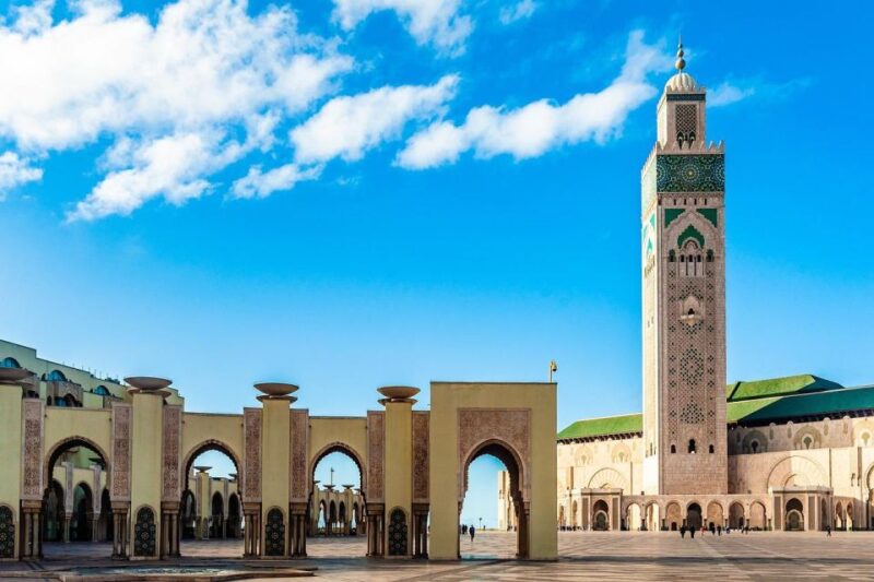 Casablanca and Mohammedia Day Tour With Yacht Adventure - Morning Exploration in Casablanca