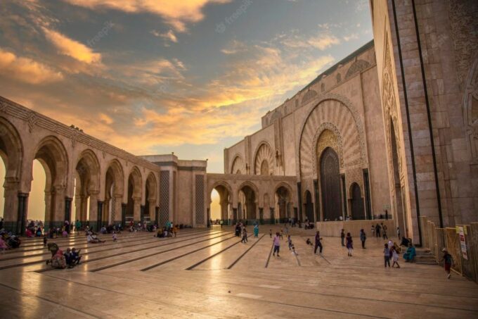 Casablanca City Night Tour and Traditional Moroccan Dinner - Frequently Asked Questions