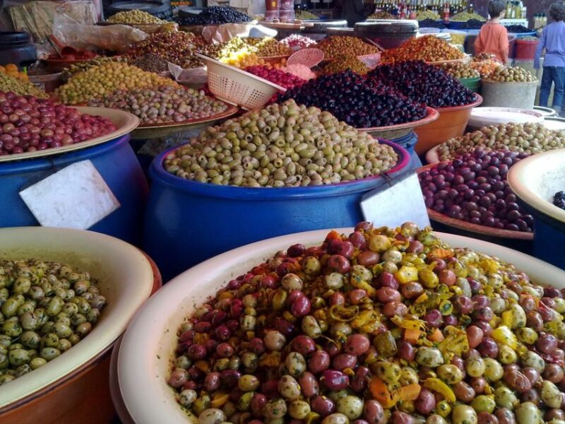 Casablanca Guided Sightseeing Shared Tour With Van and Guide - Tour Features