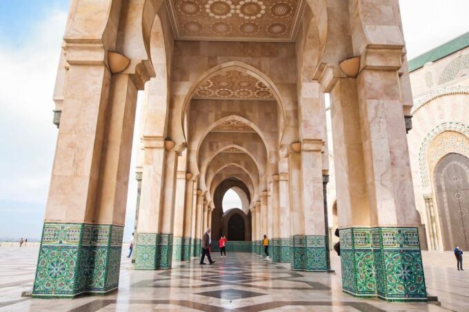 Casablanca: Hassan II Mosque Skip-the-Line Guided Tour - Multilingual Guided Exploration